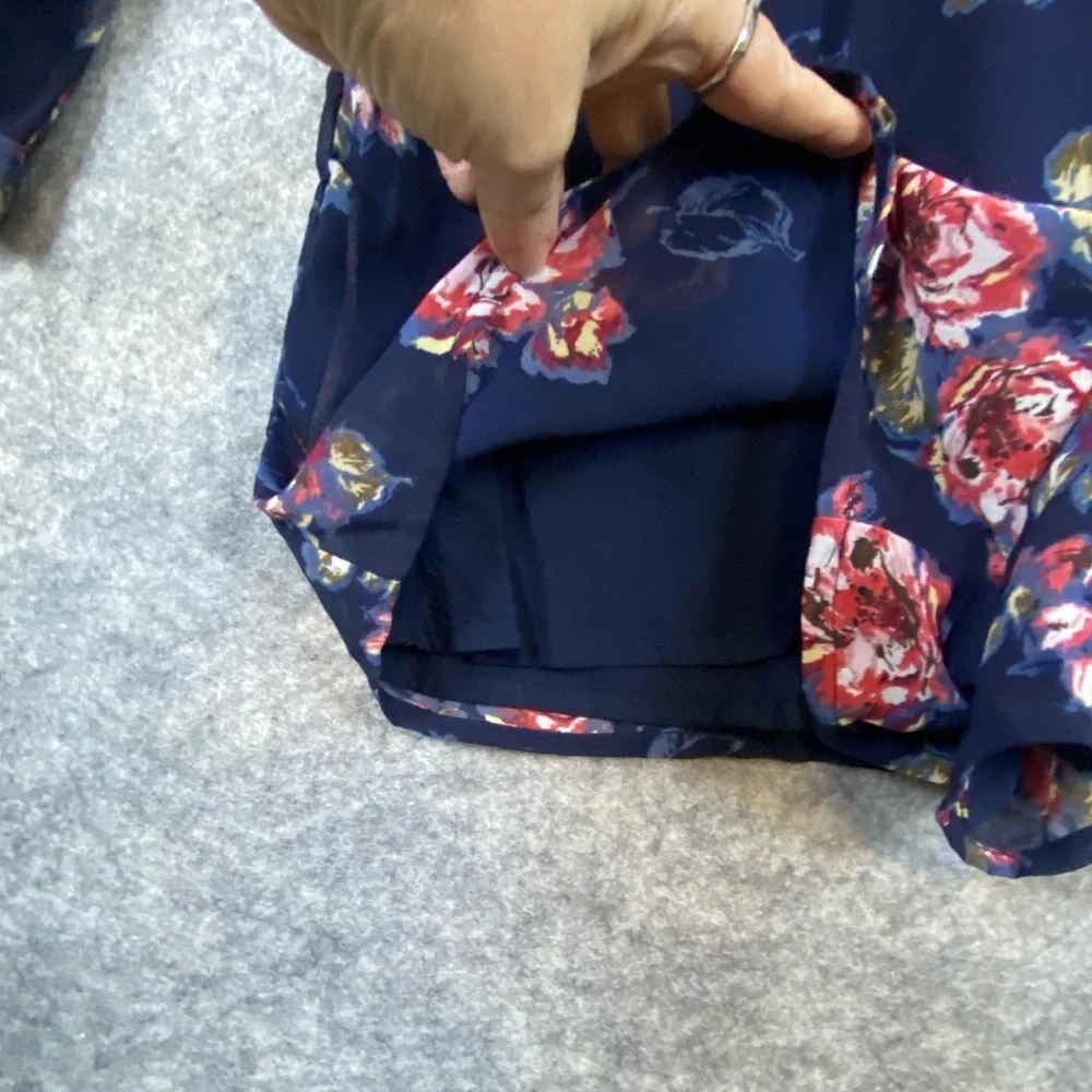 Abercrombie & Fitch Floral Navy Shorts Romper Jumpsuit Sheer Sleeves‎ Size 2